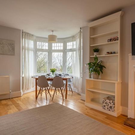 Entire Home In Streatham With Lovely Views & Ultra Fast Wi-Fi Norbury  Exterior foto