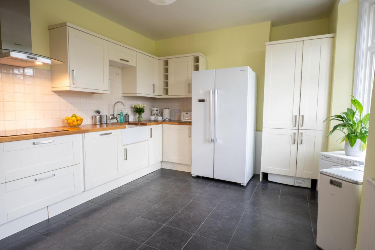 Entire Home In Streatham With Lovely Views & Ultra Fast Wi-Fi Norbury  Exterior foto