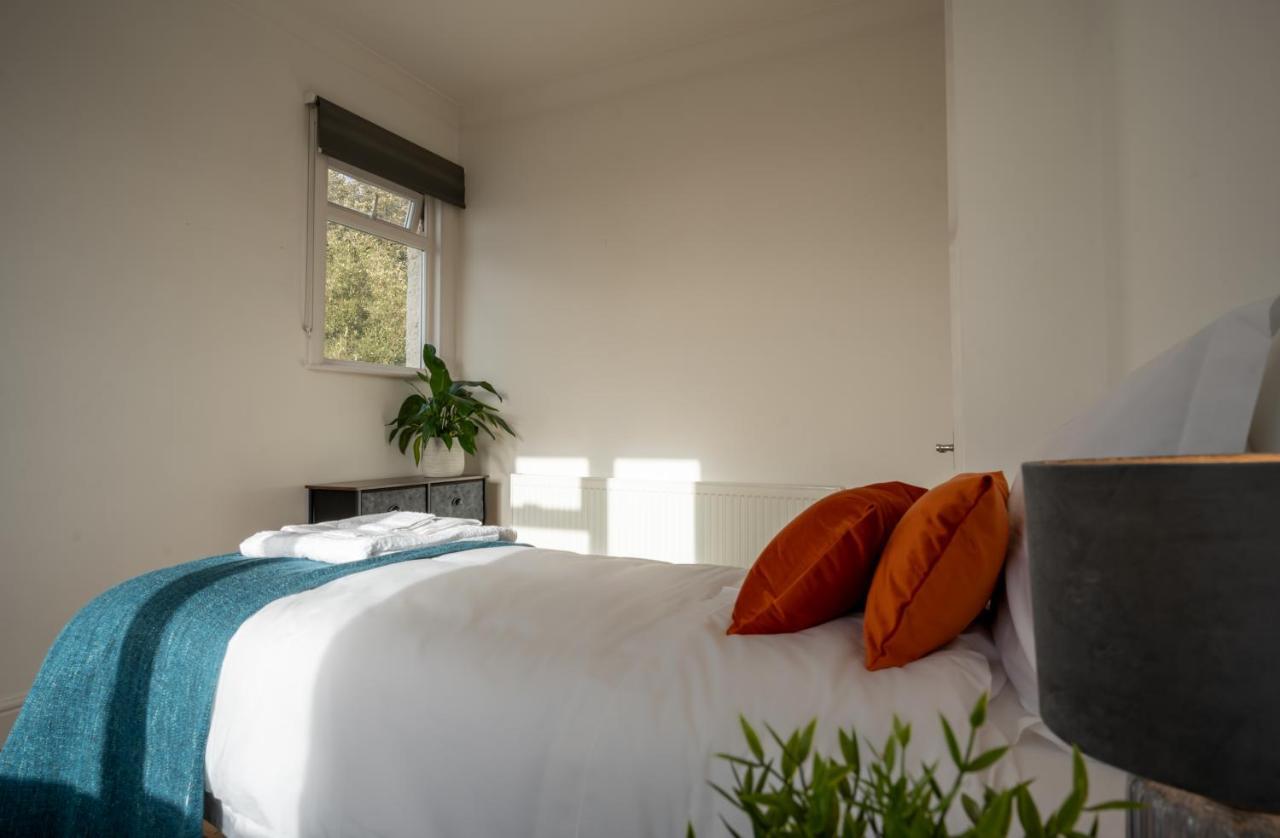 Entire Home In Streatham With Lovely Views & Ultra Fast Wi-Fi Norbury  Exterior foto