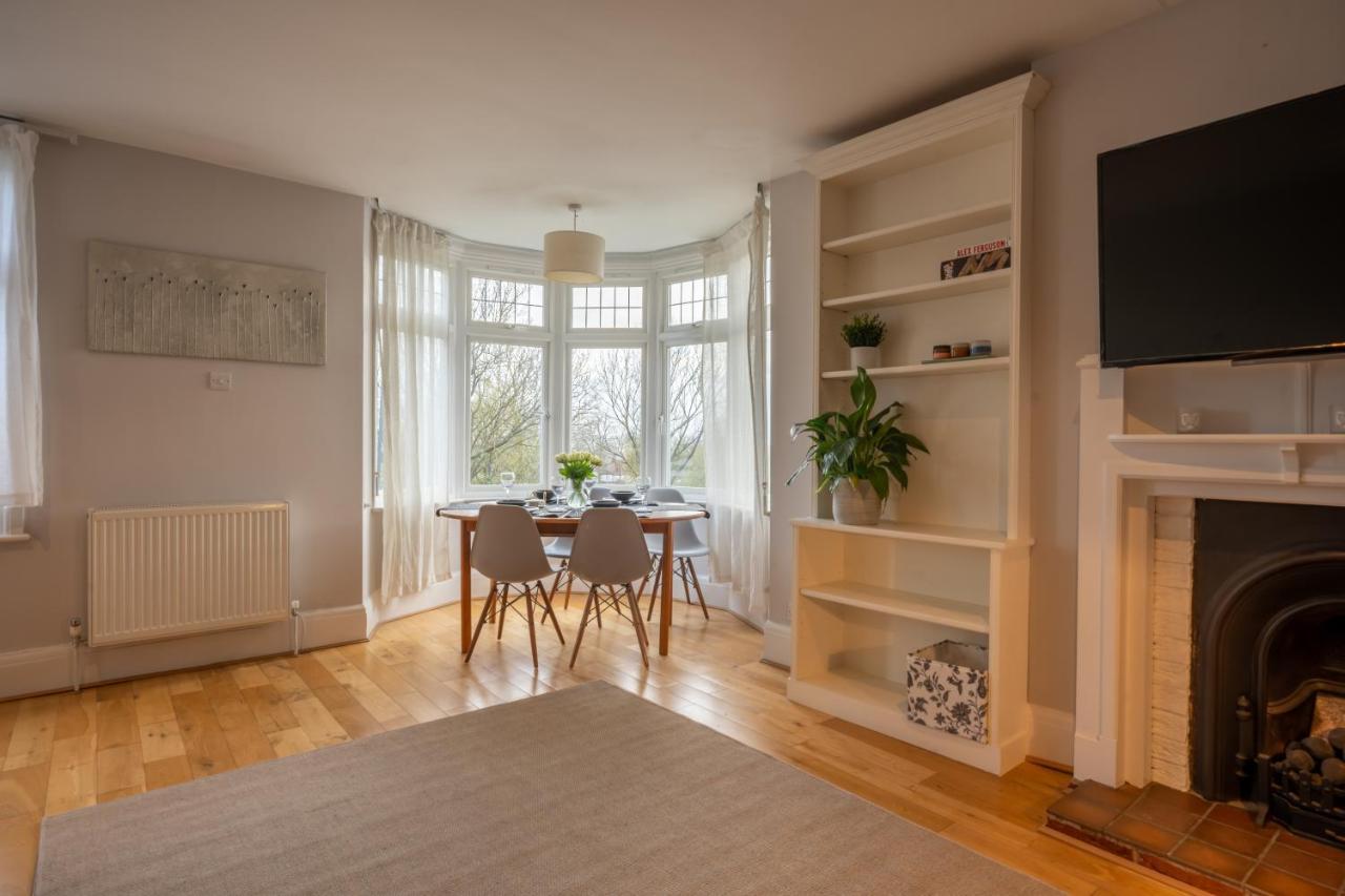 Entire Home In Streatham With Lovely Views & Ultra Fast Wi-Fi Norbury  Exterior foto